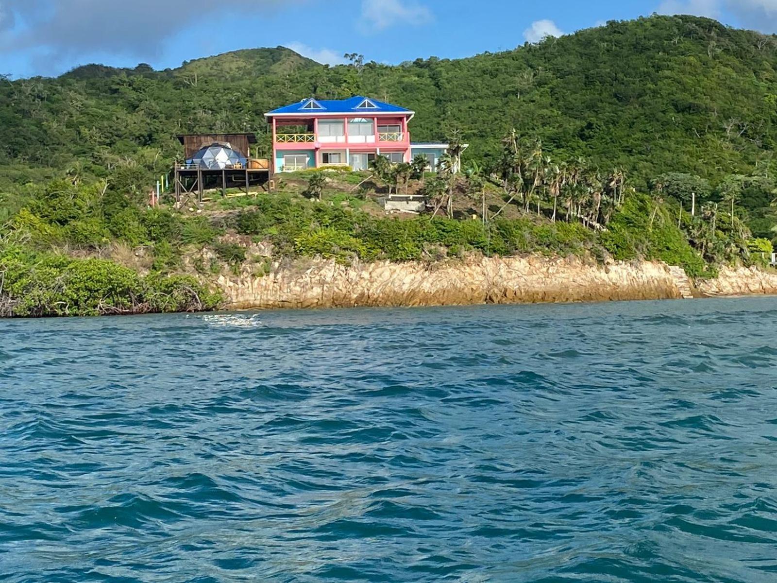 321 Surprise Beach House And Glamping Providencia Island Extérieur photo